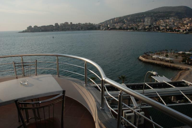斯特罗拉酒店 Sarandë 外观 照片